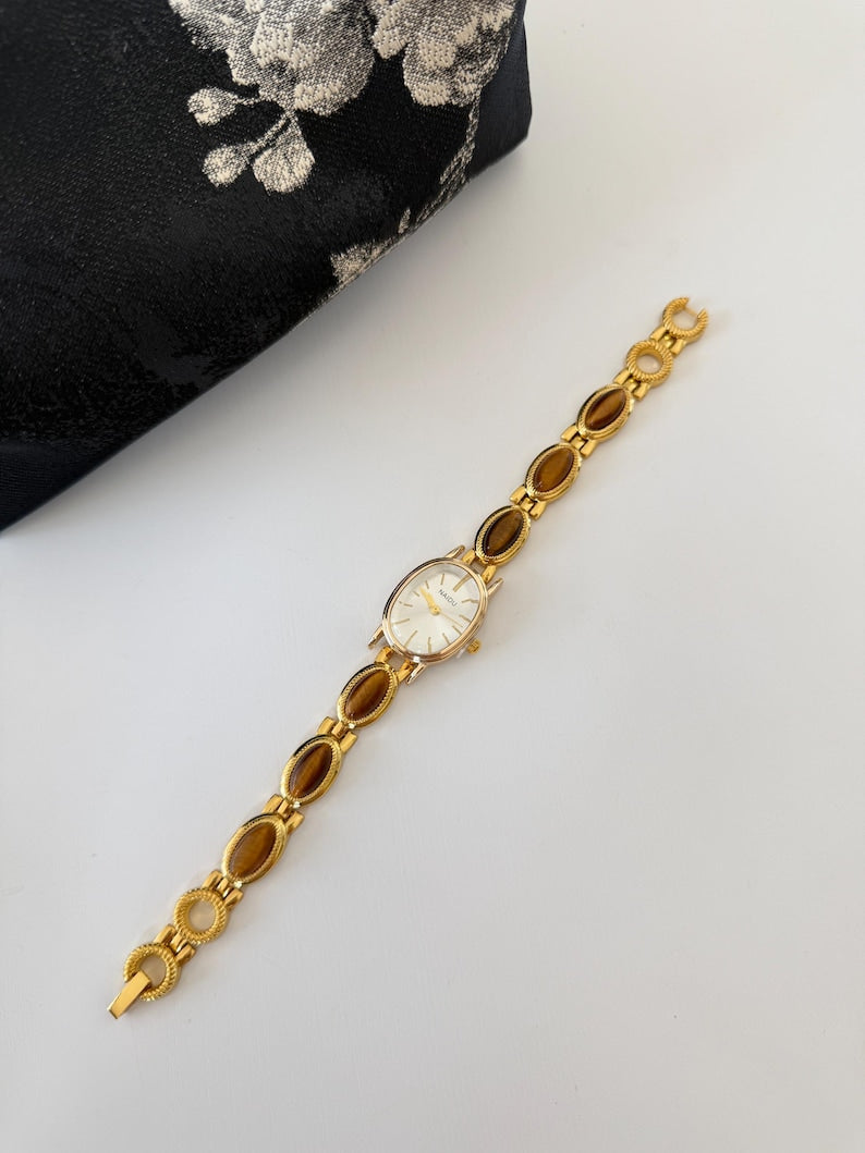 Neshia custom watch set