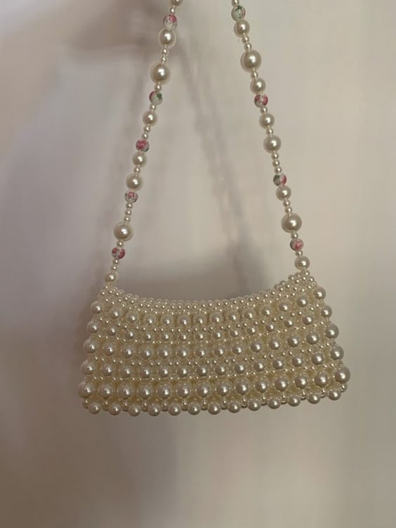 The Sandy pearl bag